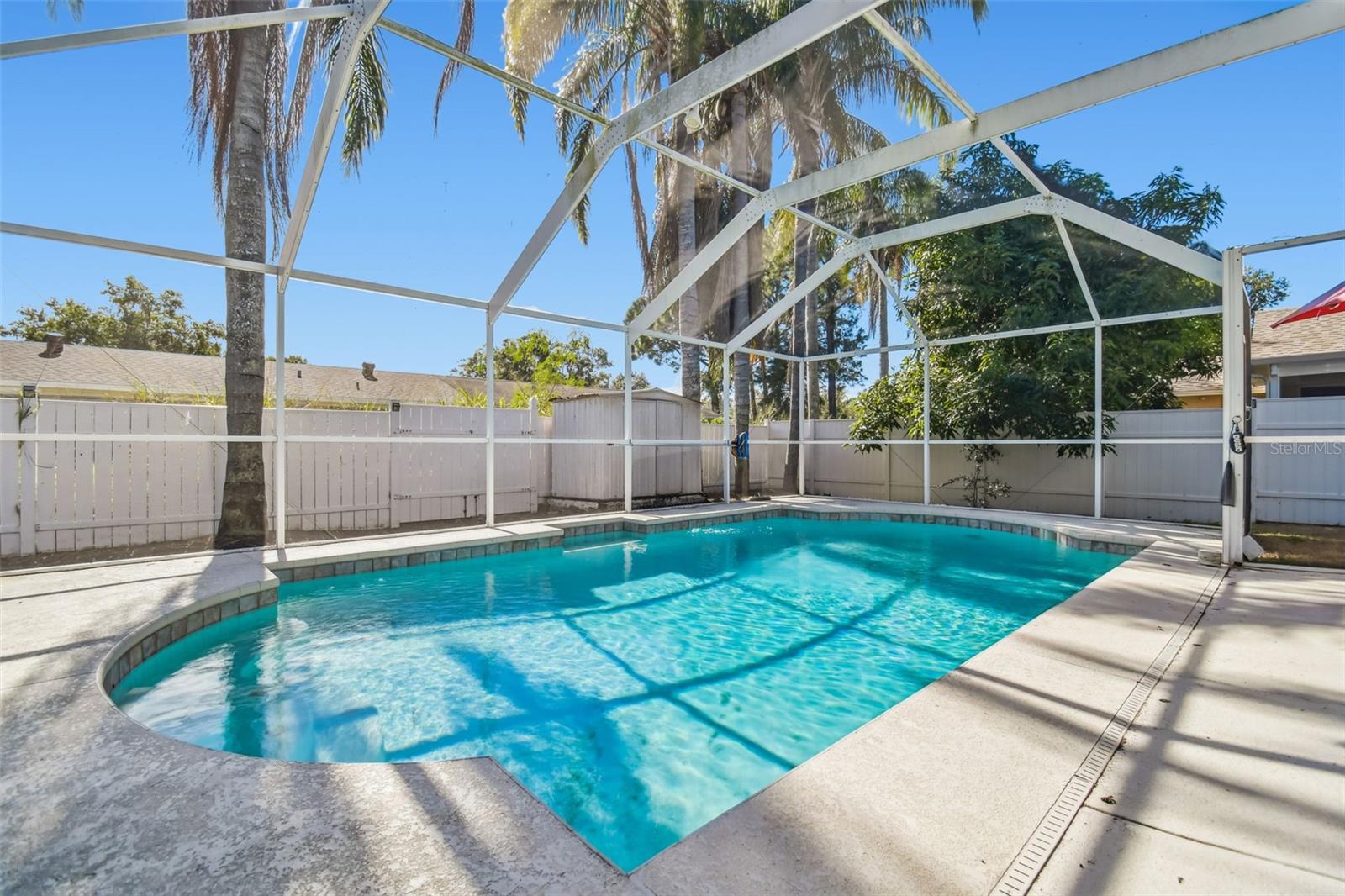 6906 MIRROR LAKE AVE, TAMPA, FL, 33634