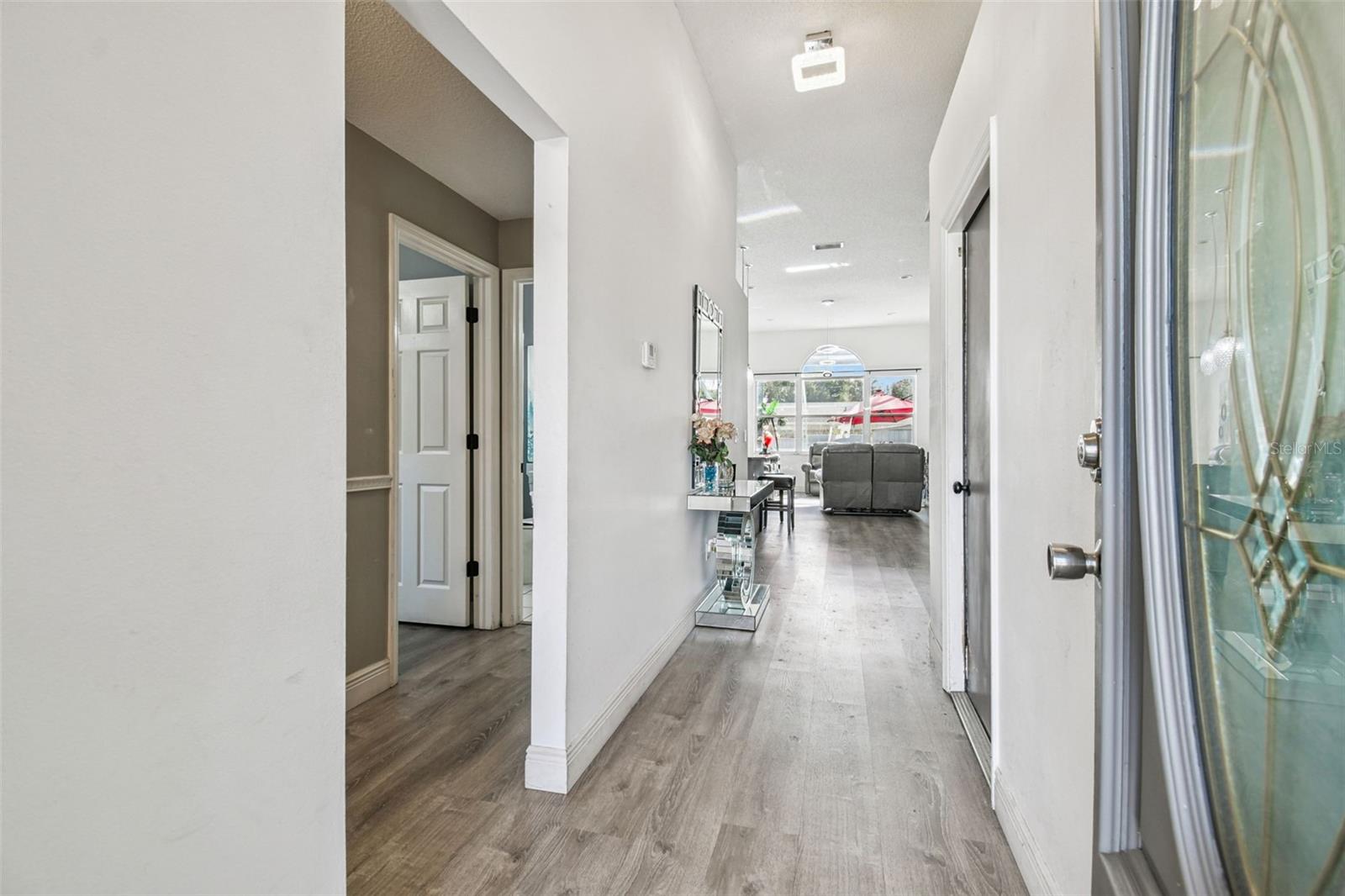 6906 MIRROR LAKE AVE, TAMPA, FL, 33634