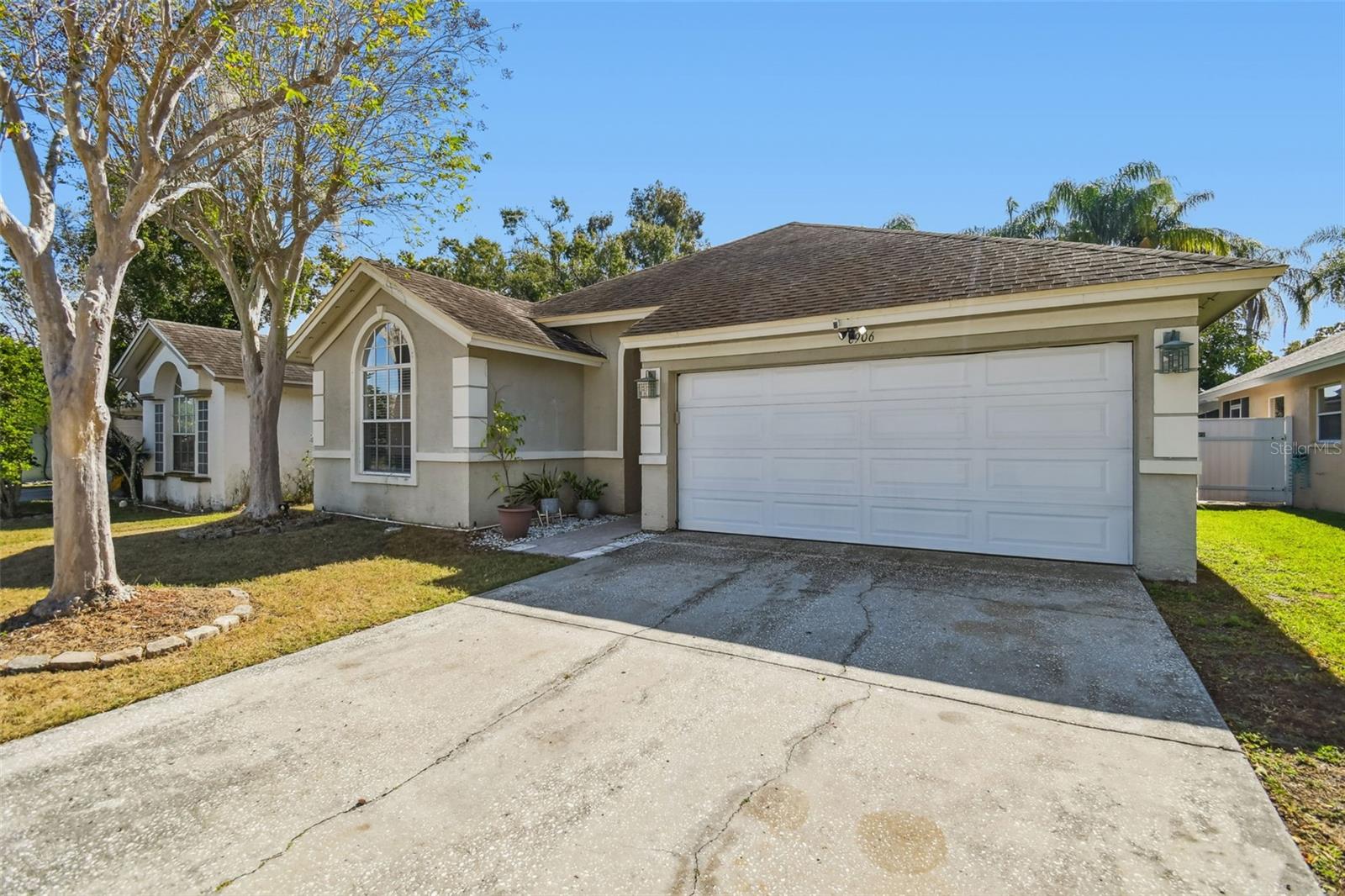 6906 MIRROR LAKE AVE, TAMPA, FL, 33634