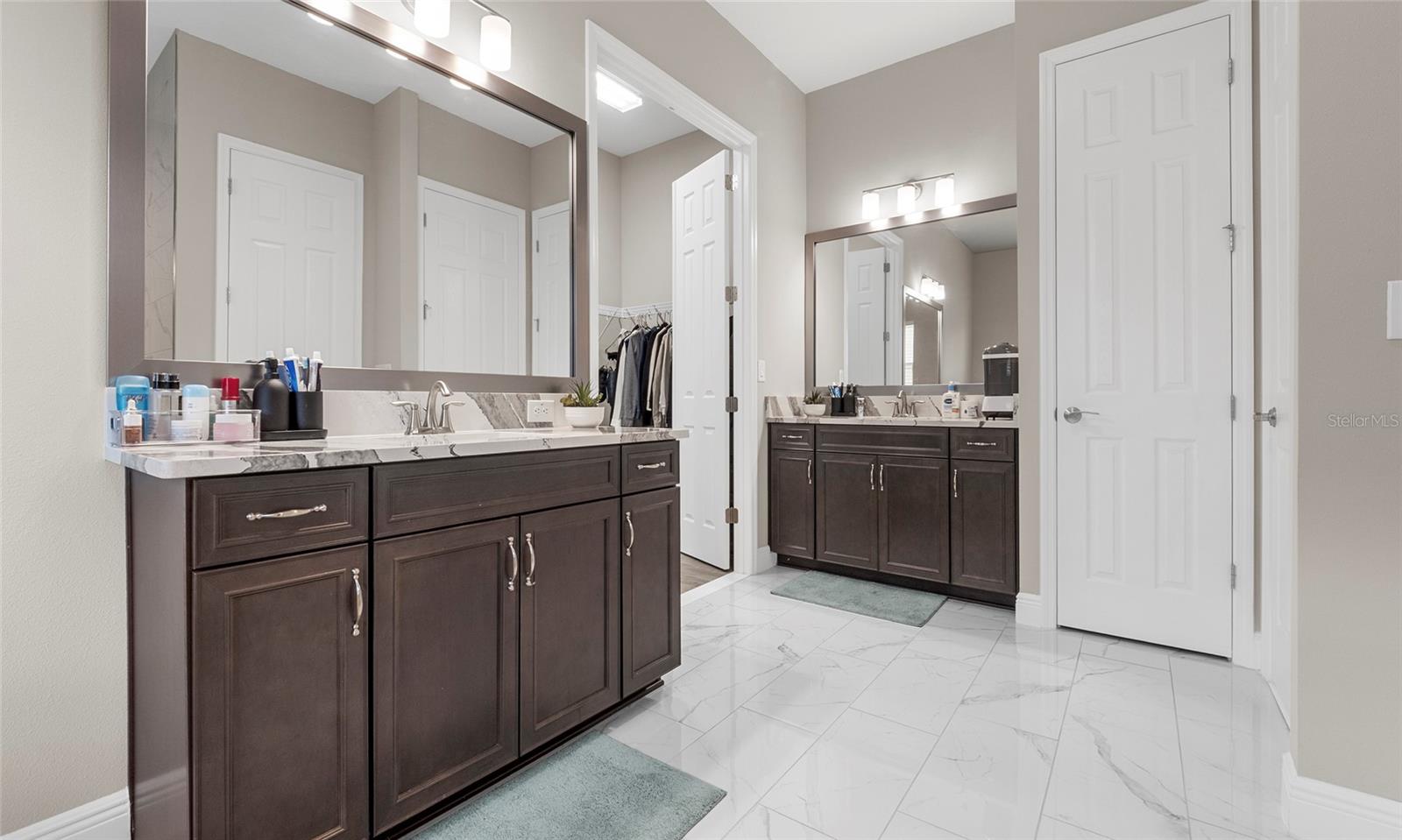 Dual Vanities Primary