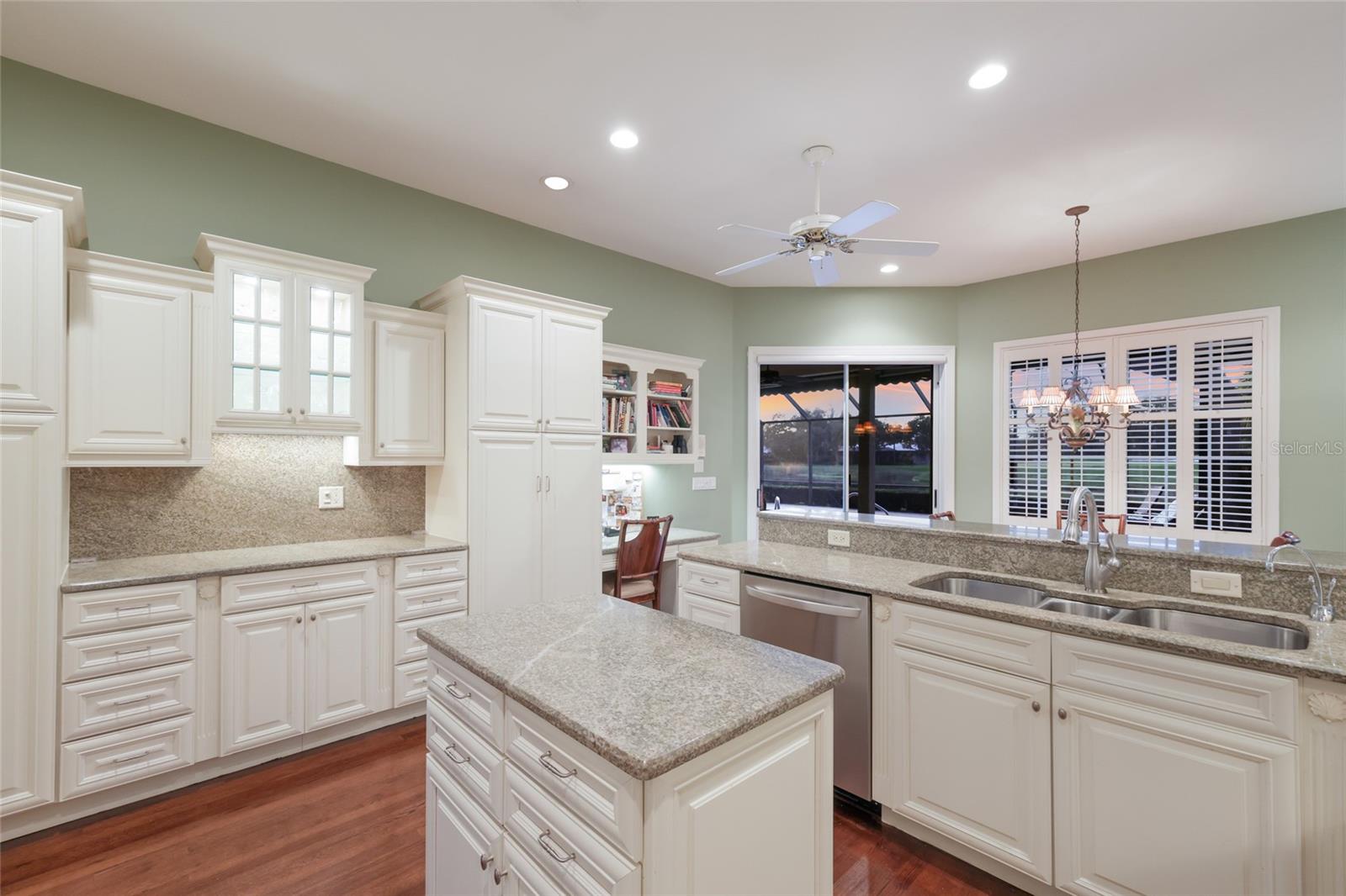 2900 JEFF MYERS CIR, SARASOTA, FL, 34240