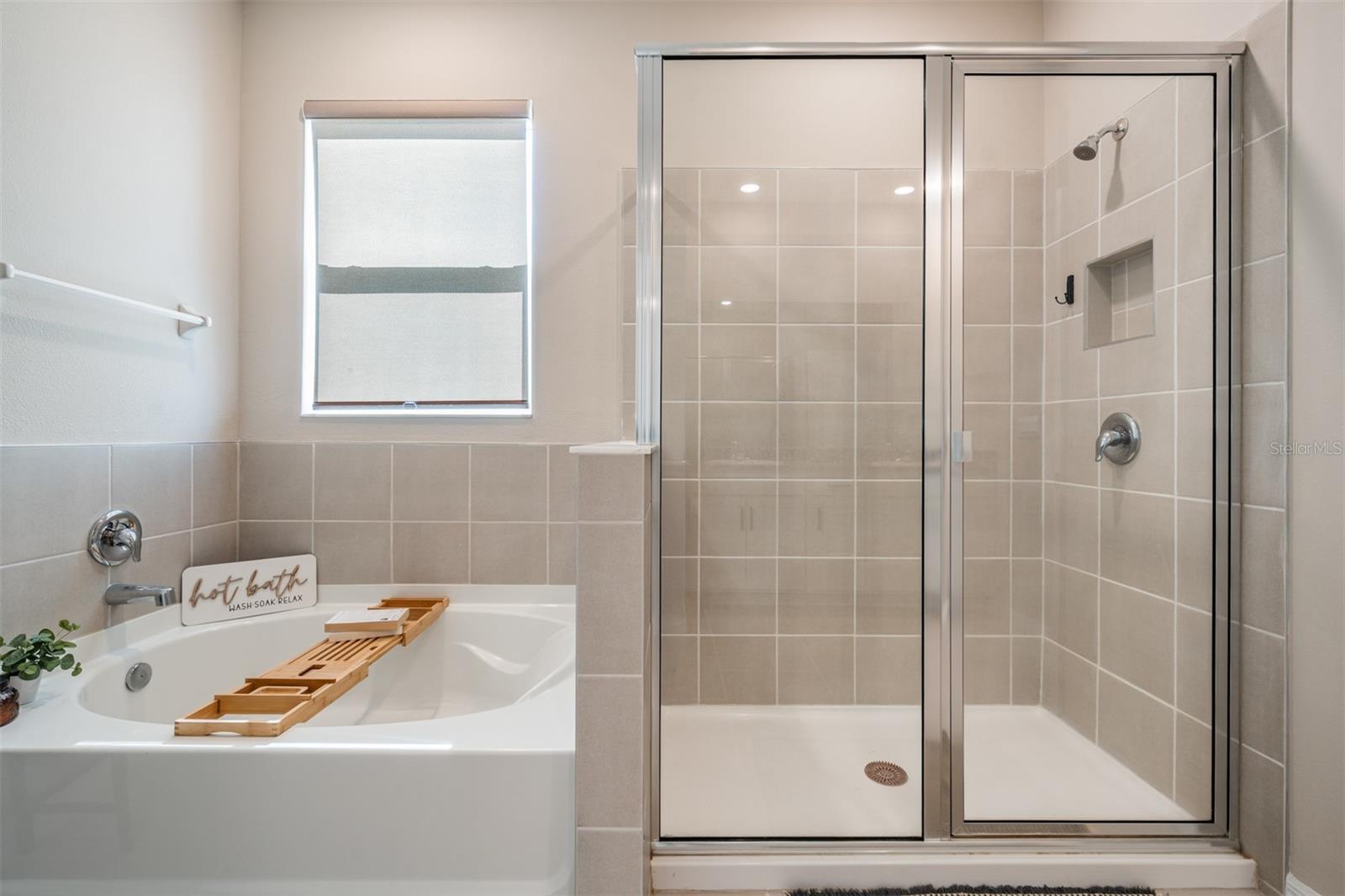 9817 ROWING DALE BND, WESLEY CHAPEL, FL, 33545