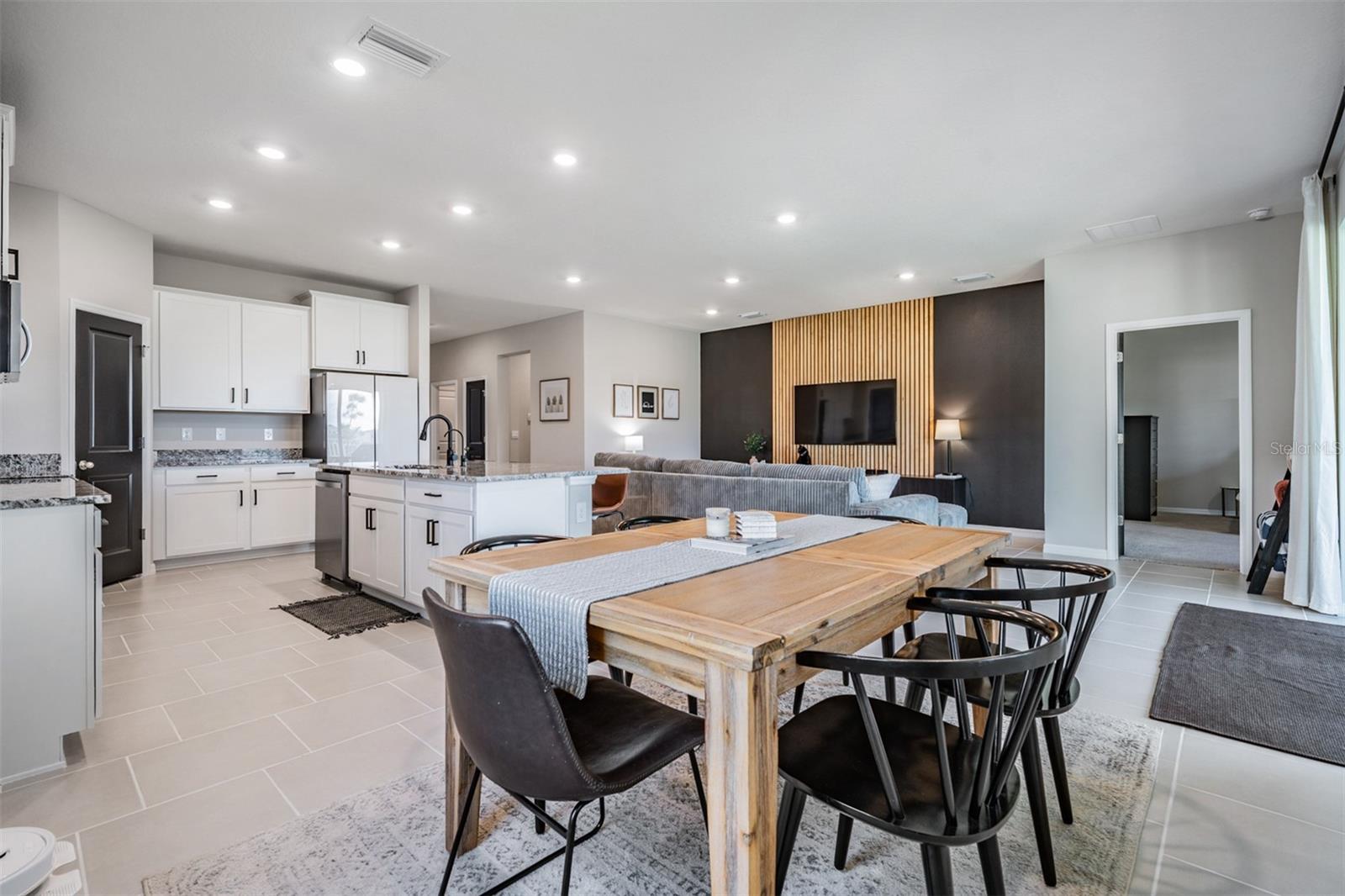 9817 ROWING DALE BND, WESLEY CHAPEL, FL, 33545