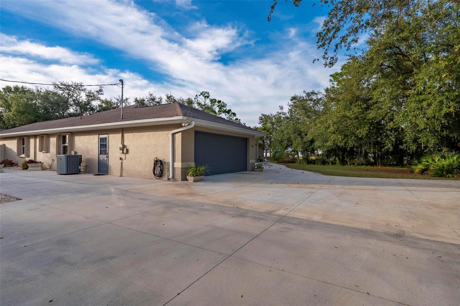 407 ORLANDO BLVD, PORT CHARLOTTE, FL, 33954