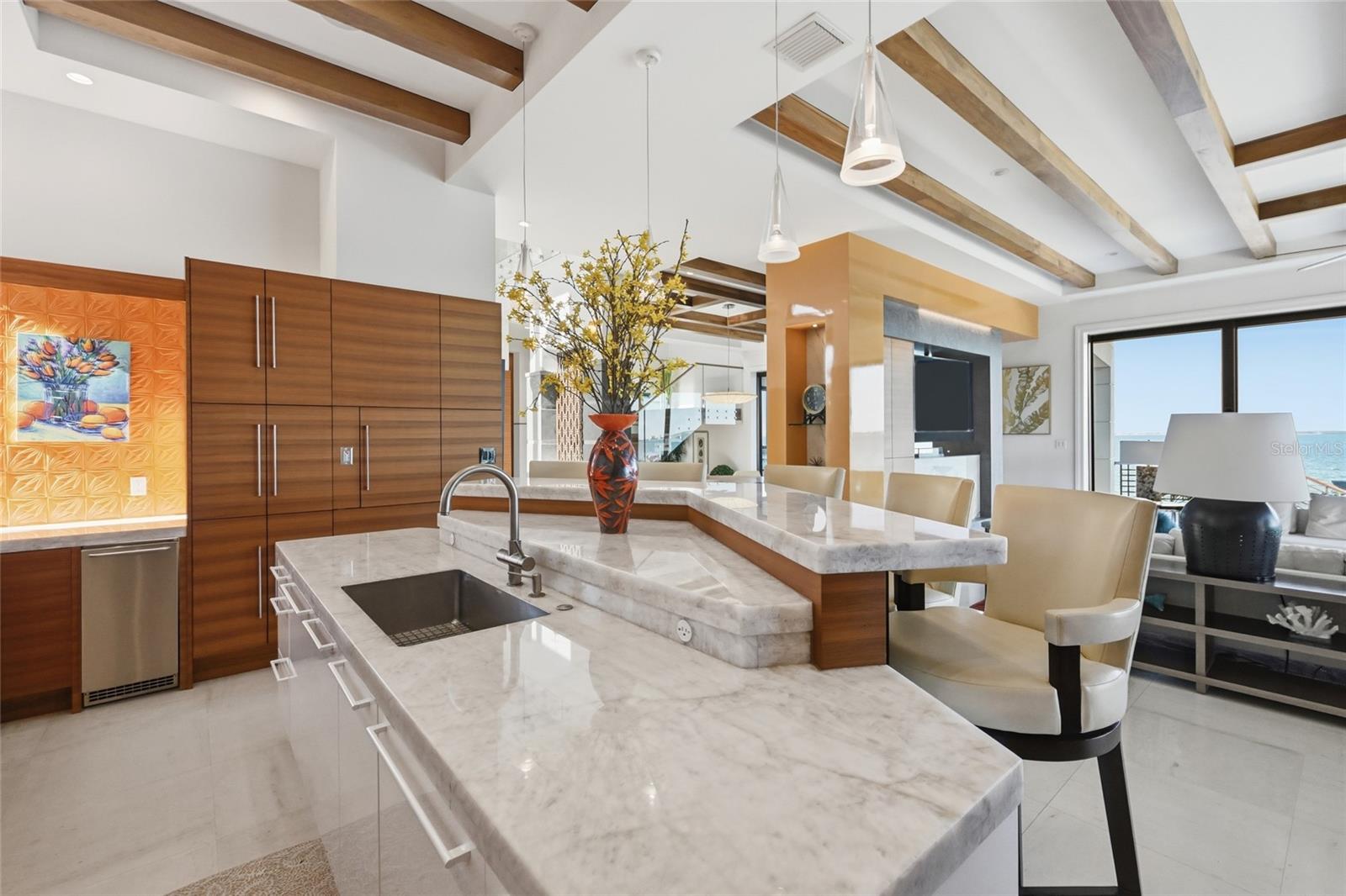 600 WEDGE LN, LONGBOAT KEY, FL, 34228