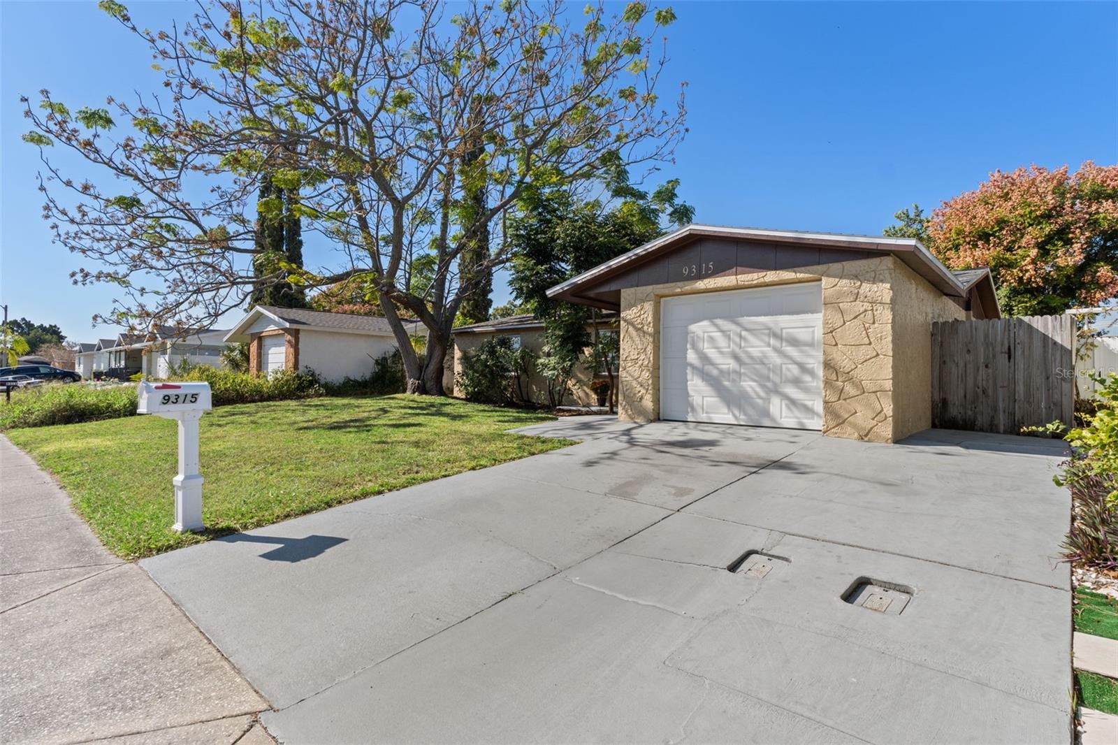 9315 PALM AVE, PORT RICHEY, FL, 34668