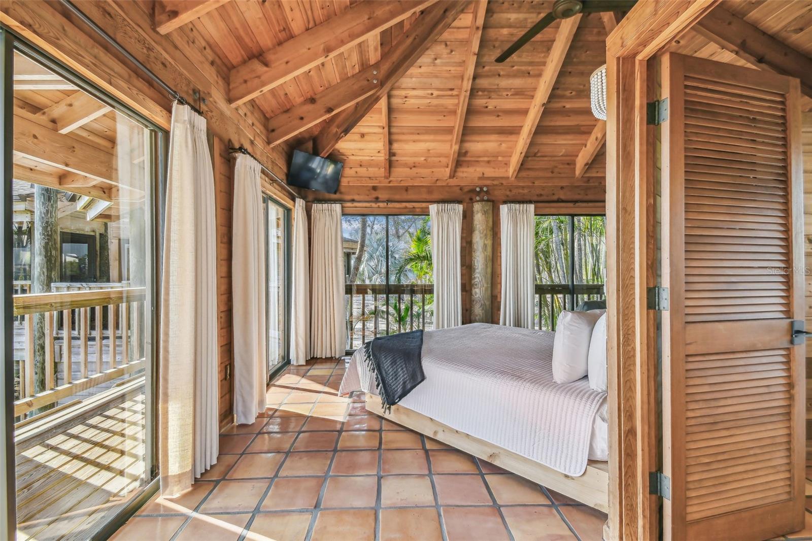 TB8448347 Property Photo