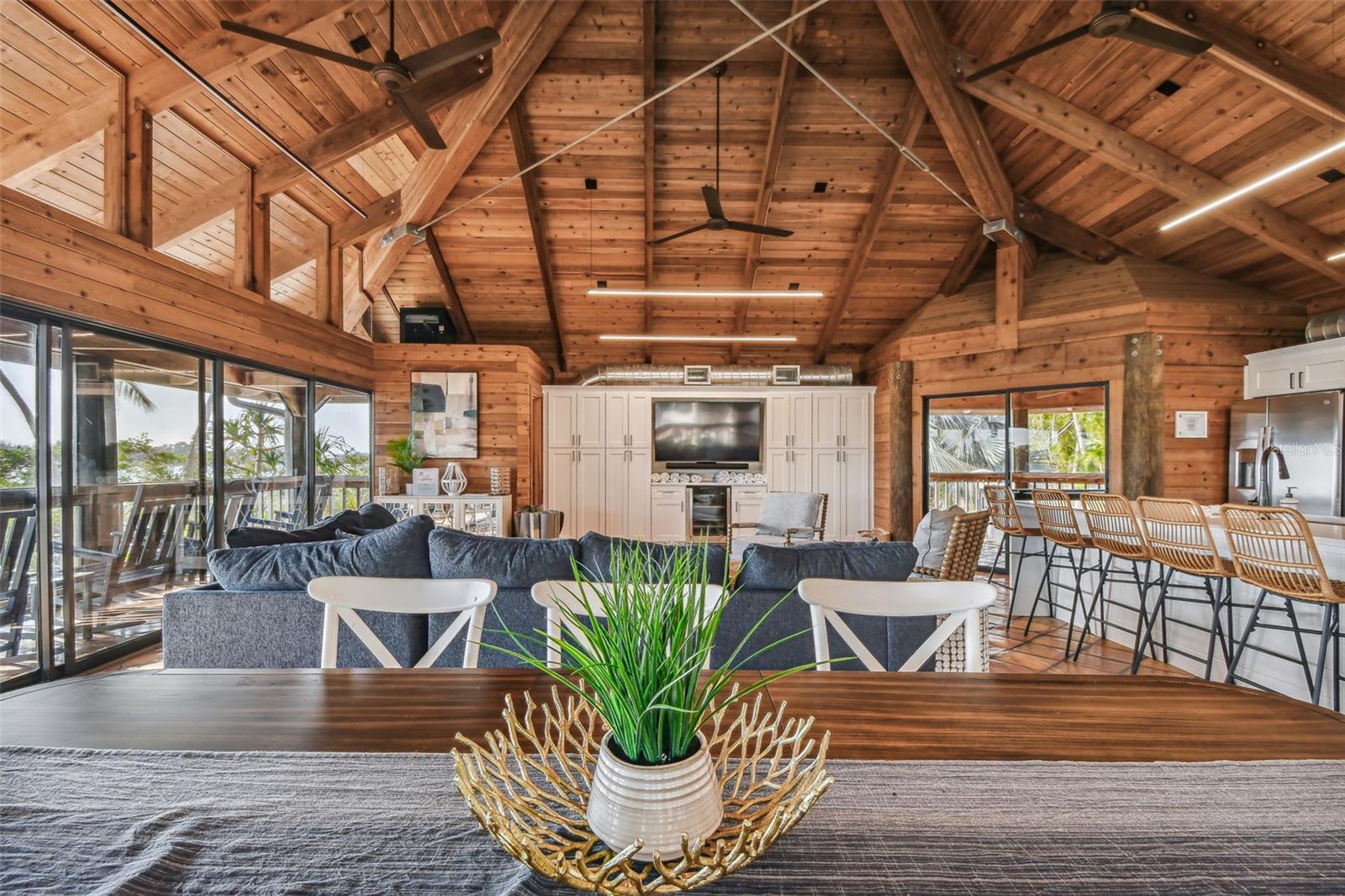 TB8448347 Property Photo