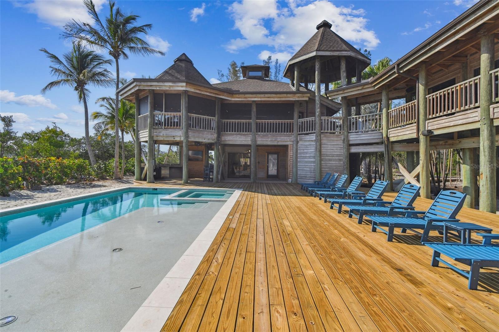 TB8448347 Property Photo