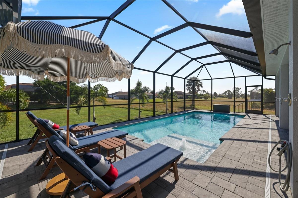 255 ROTONDA BLVD S, ROTONDA WEST, FL, 33947