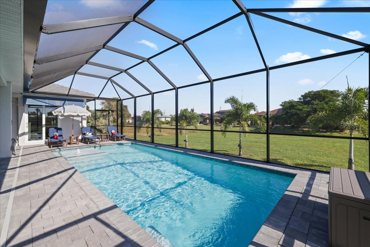 255 ROTONDA BLVD S, ROTONDA WEST, FL, 33947