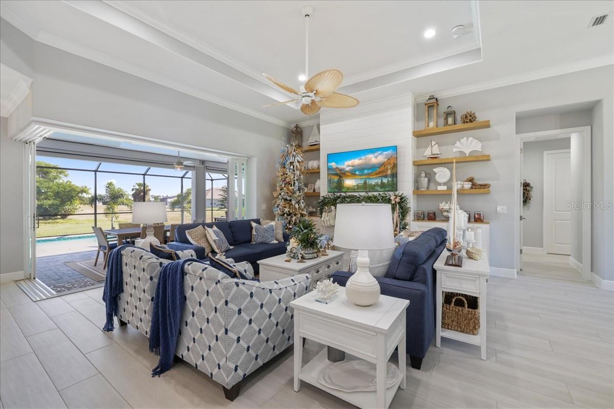 255 ROTONDA BLVD S, ROTONDA WEST, FL, 33947