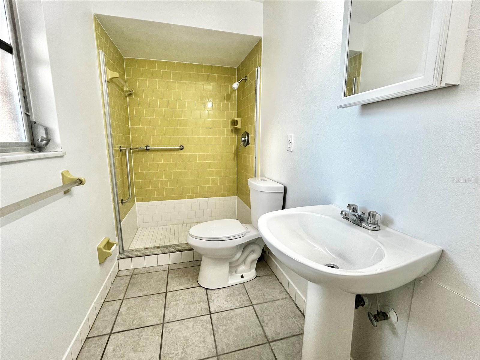 7401 21ST ST N, ST PETERSBURG, FL, 33702