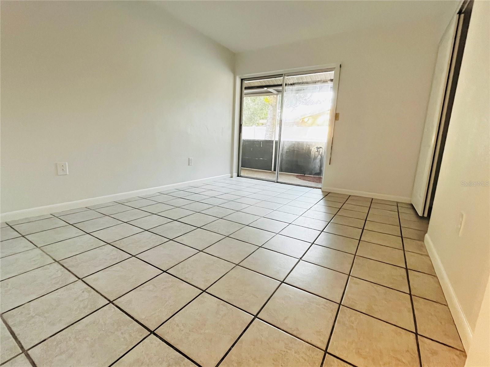 7401 21ST ST N, ST PETERSBURG, FL, 33702