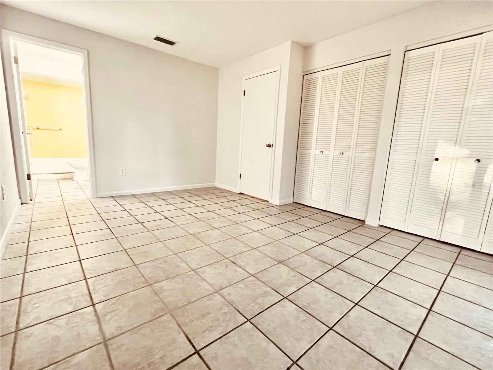 7401 21ST ST N, ST PETERSBURG, FL, 33702