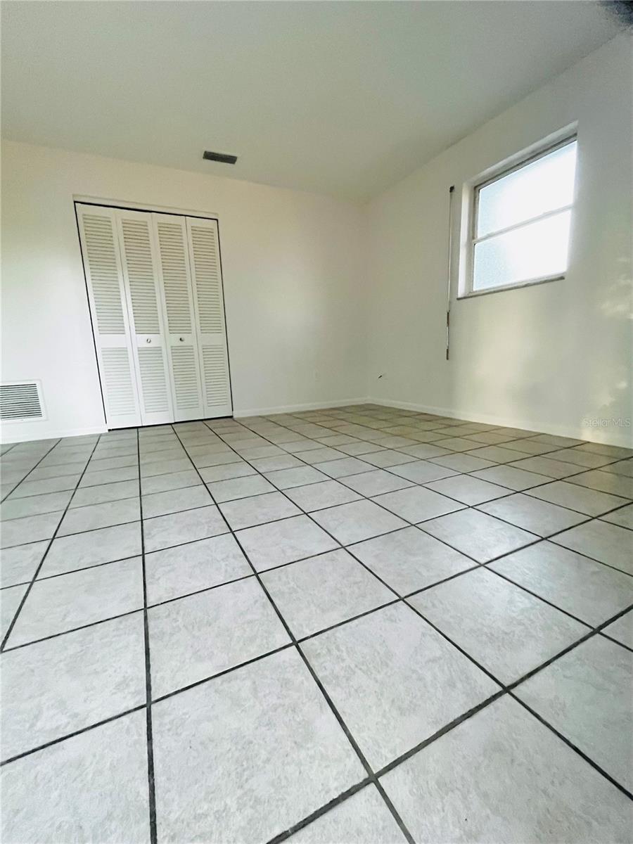 7401 21ST ST N, ST PETERSBURG, FL, 33702