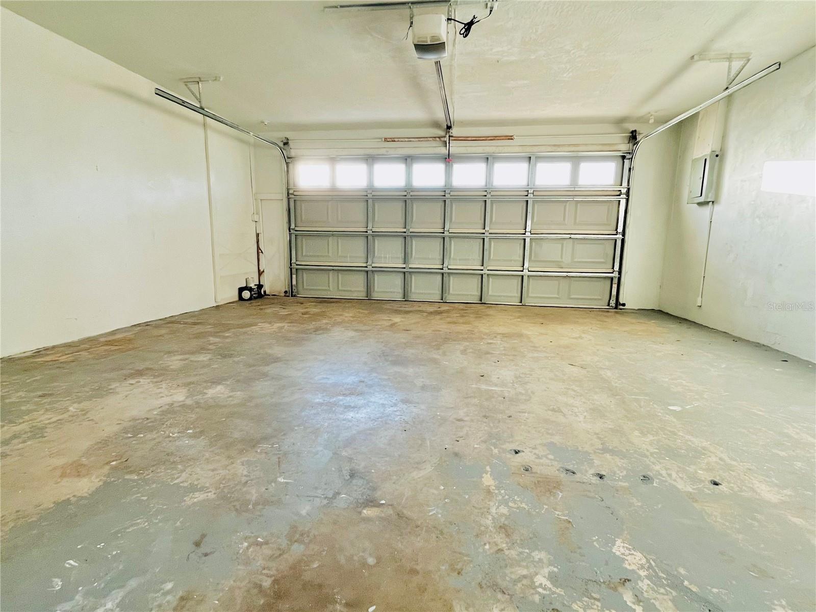 7401 21ST ST N, ST PETERSBURG, FL, 33702