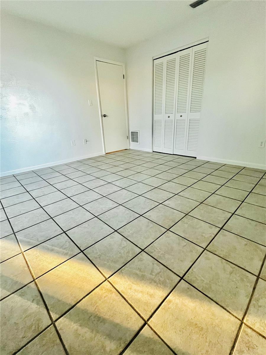 7401 21ST ST N, ST PETERSBURG, FL, 33702