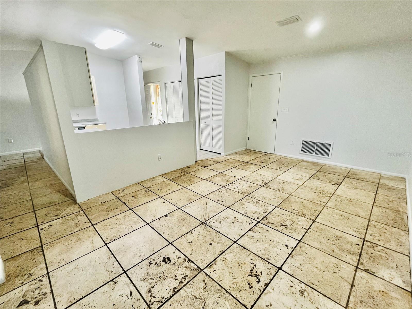 7401 21ST ST N, ST PETERSBURG, FL, 33702