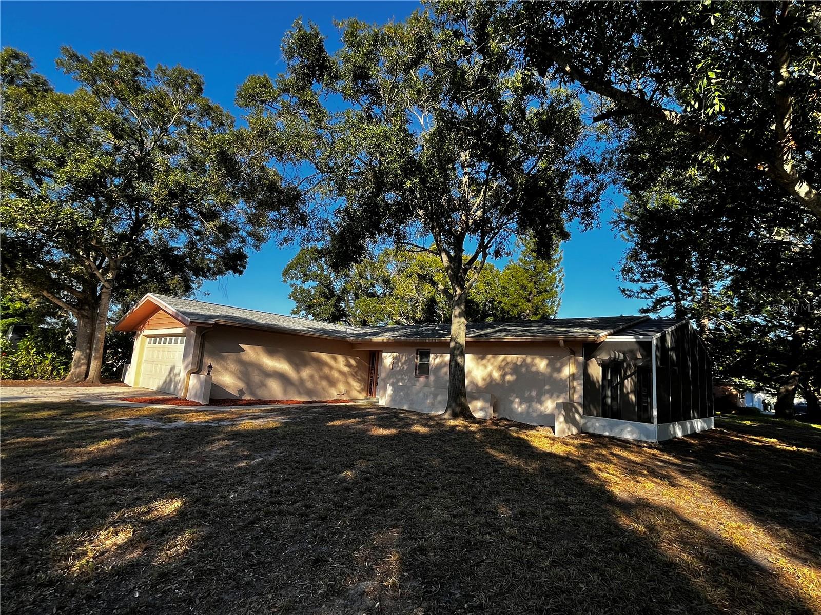 7401 21ST ST N, ST PETERSBURG, FL, 33702