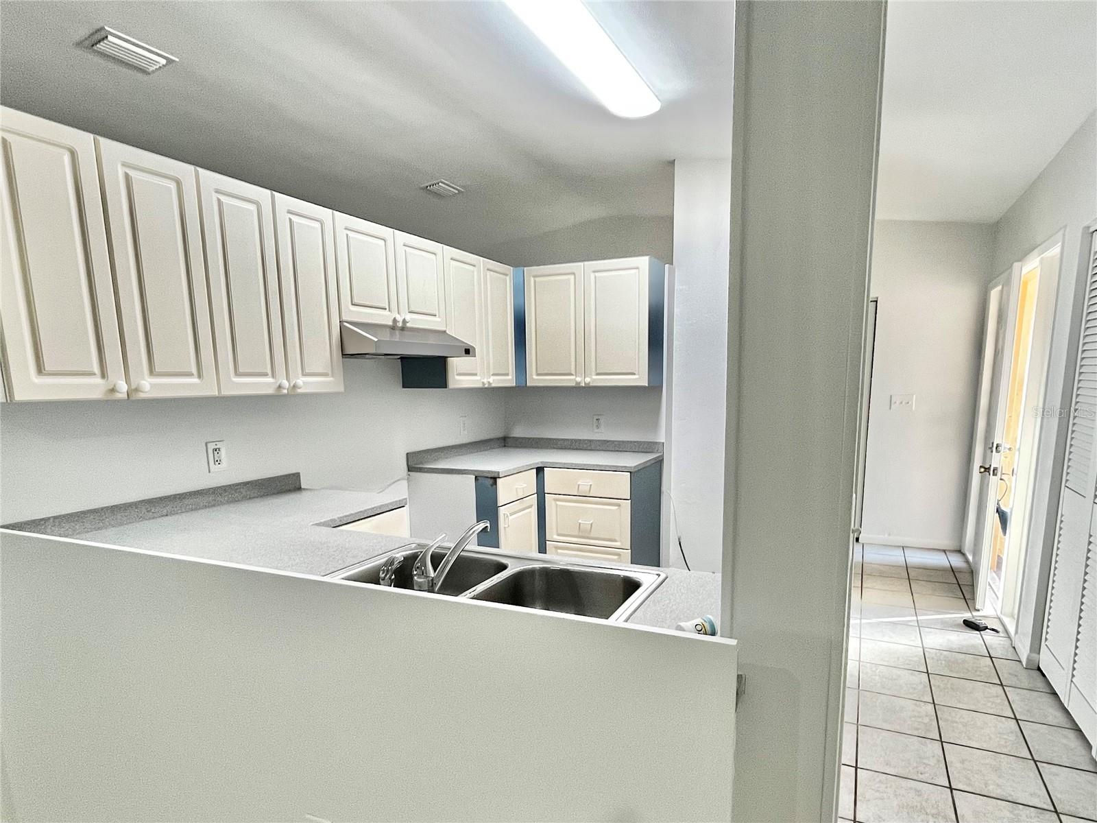 7401 21ST ST N, ST PETERSBURG, FL, 33702