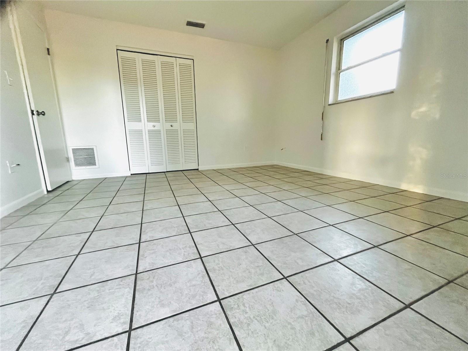 7401 21ST ST N, ST PETERSBURG, FL, 33702