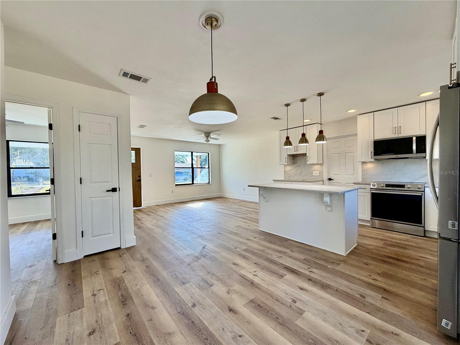 300 W 6TH ST, FROSTPROOF, FL, 33843