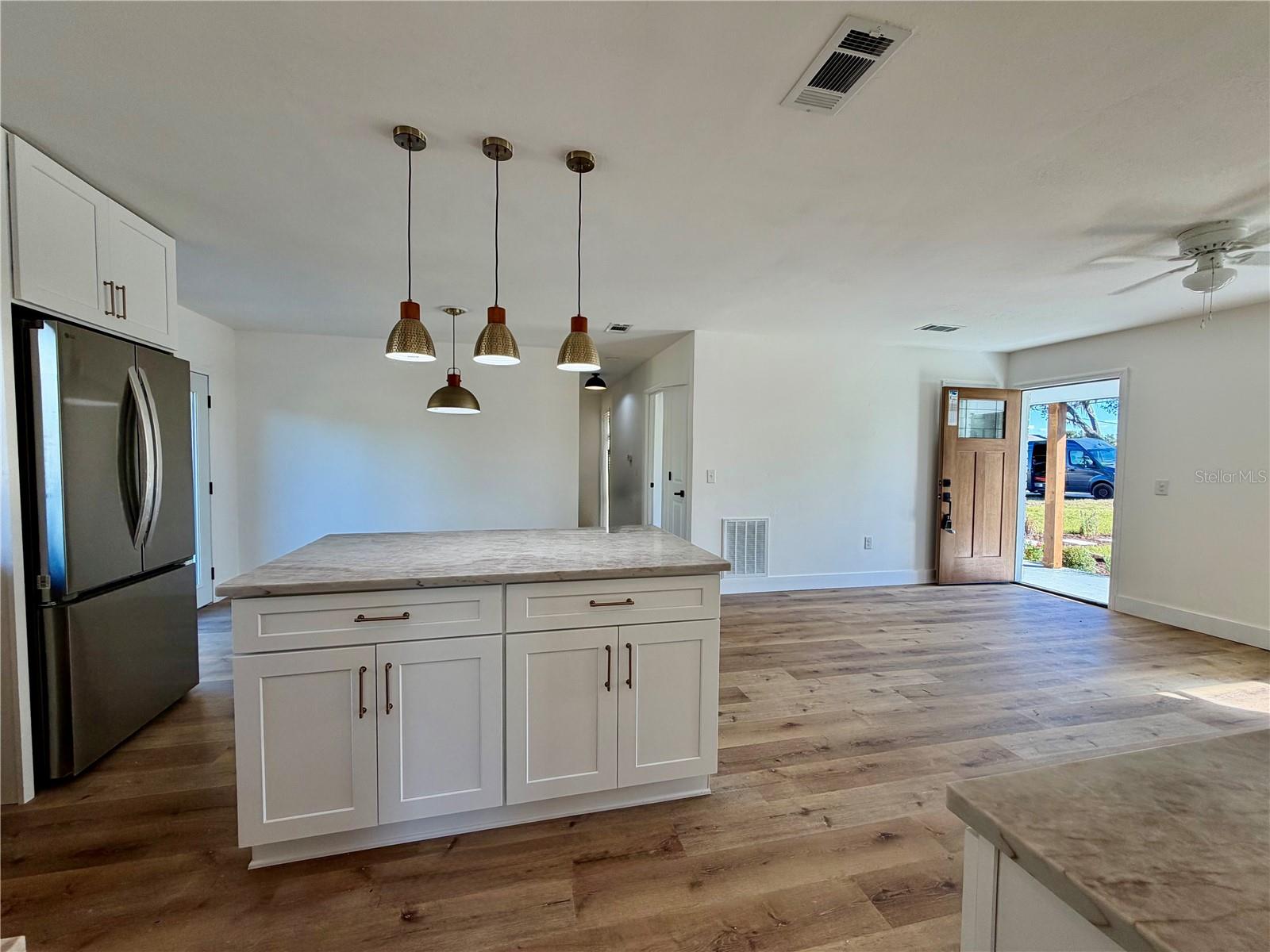 300 W 6TH ST, FROSTPROOF, FL, 33843