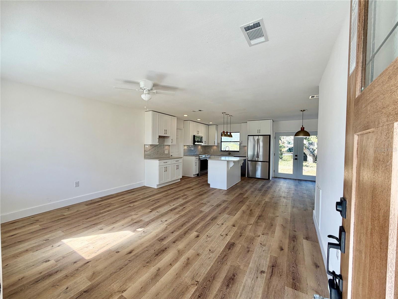 300 W 6TH ST, FROSTPROOF, FL, 33843