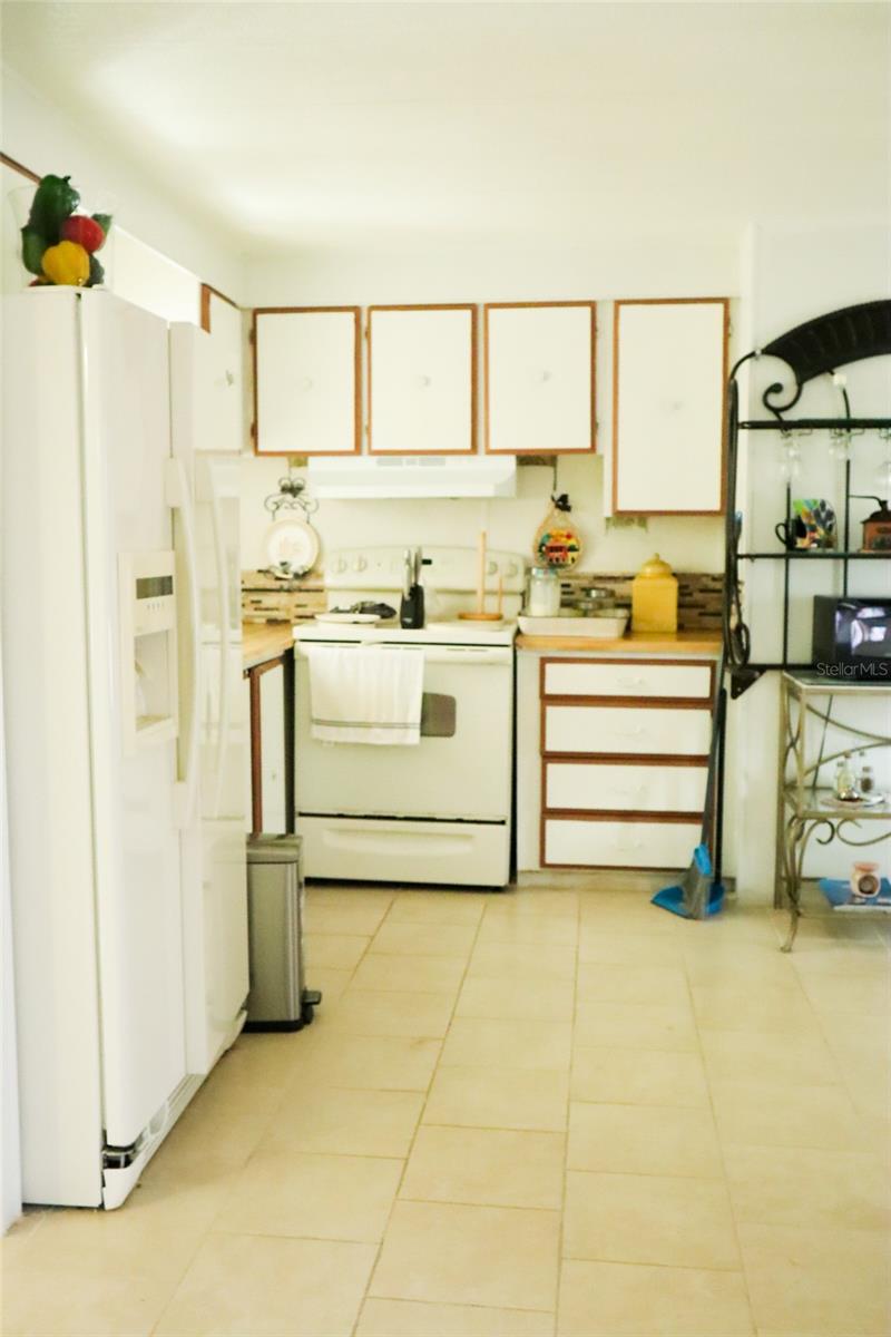 TB8448381 Property Photo