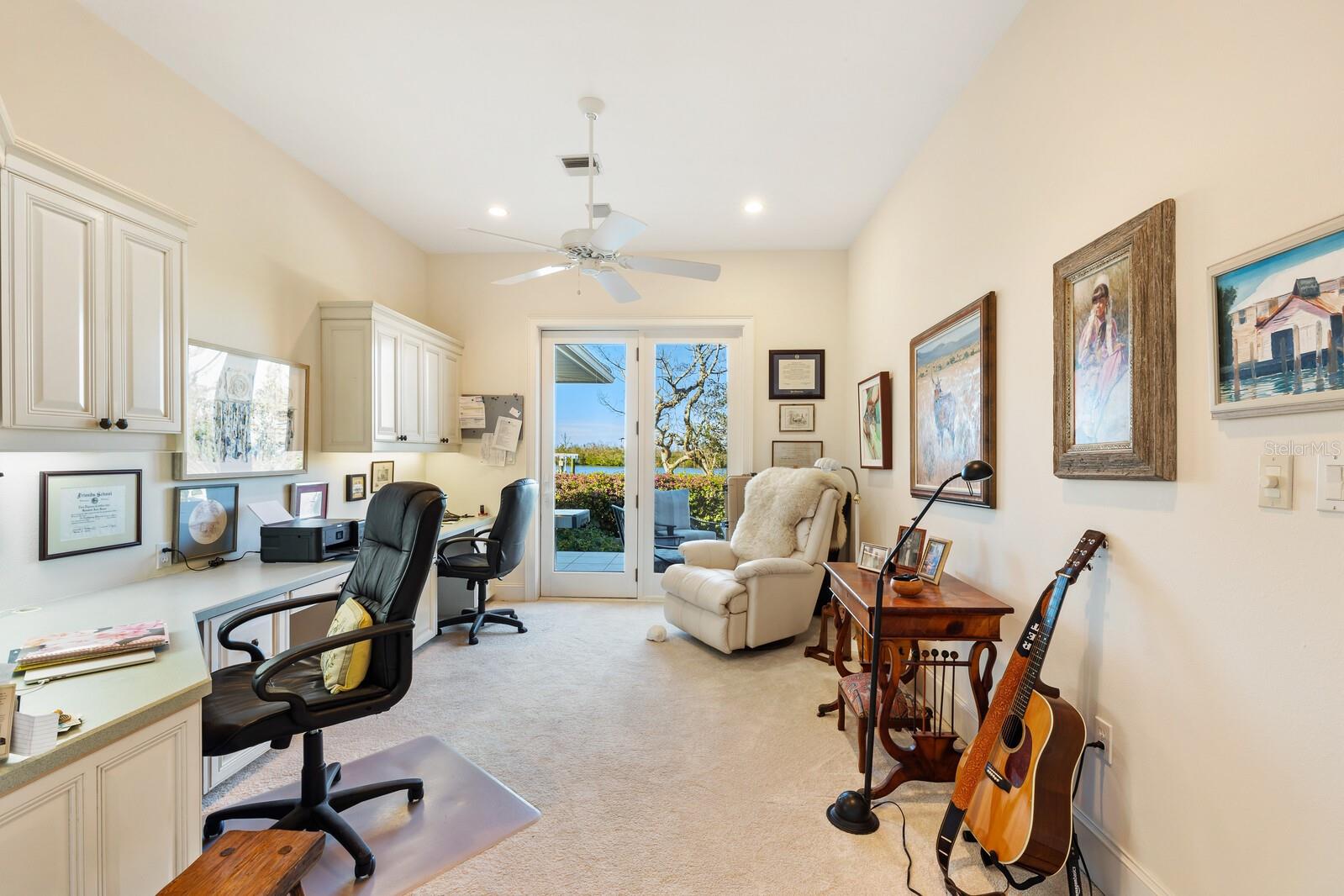 D6144778 Property Photo