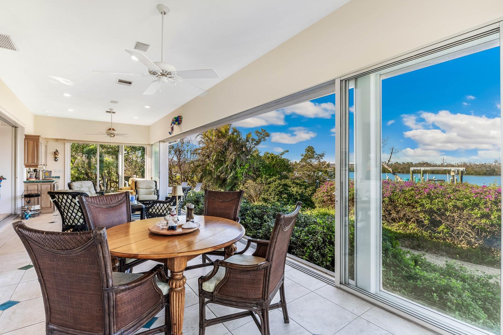 D6144778 Property Photo