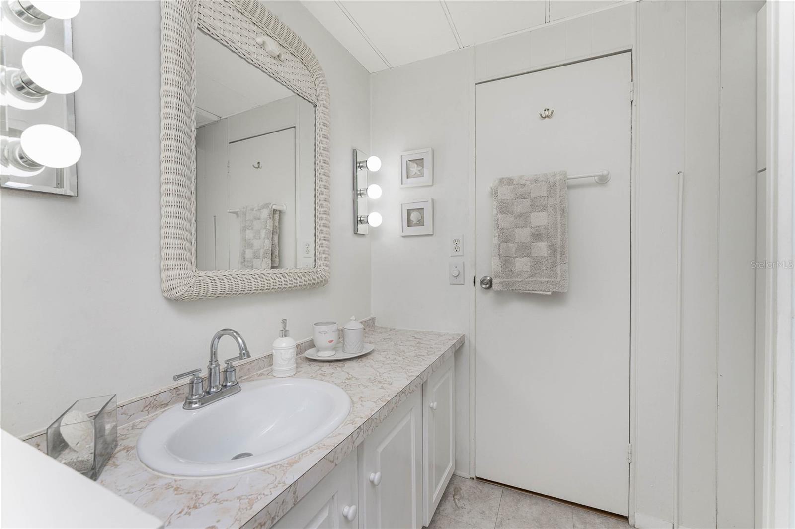 1315 FLAMINGO DR, ENGLEWOOD, FL, 34224