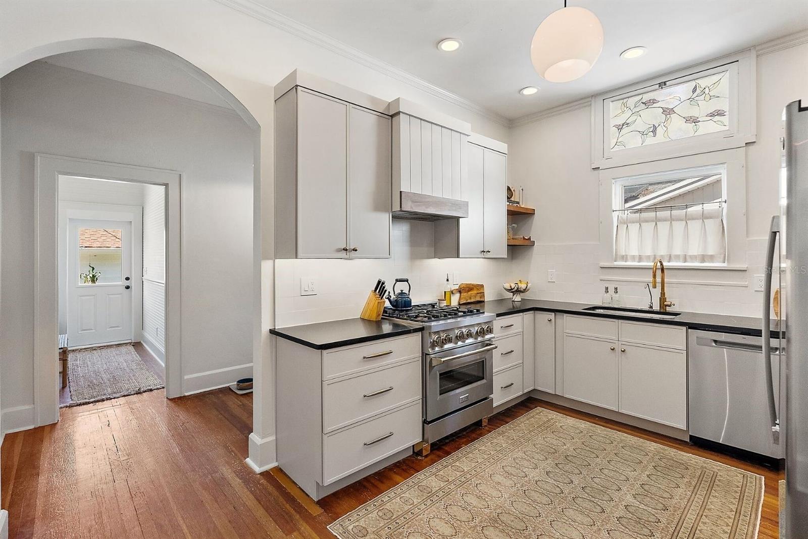 1104 12TH ST, ST PETERSBURG, FL, 33705