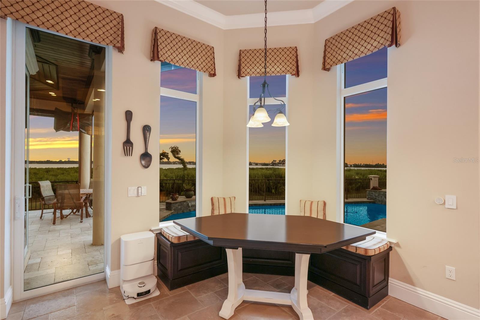 A4672159 Property Photo