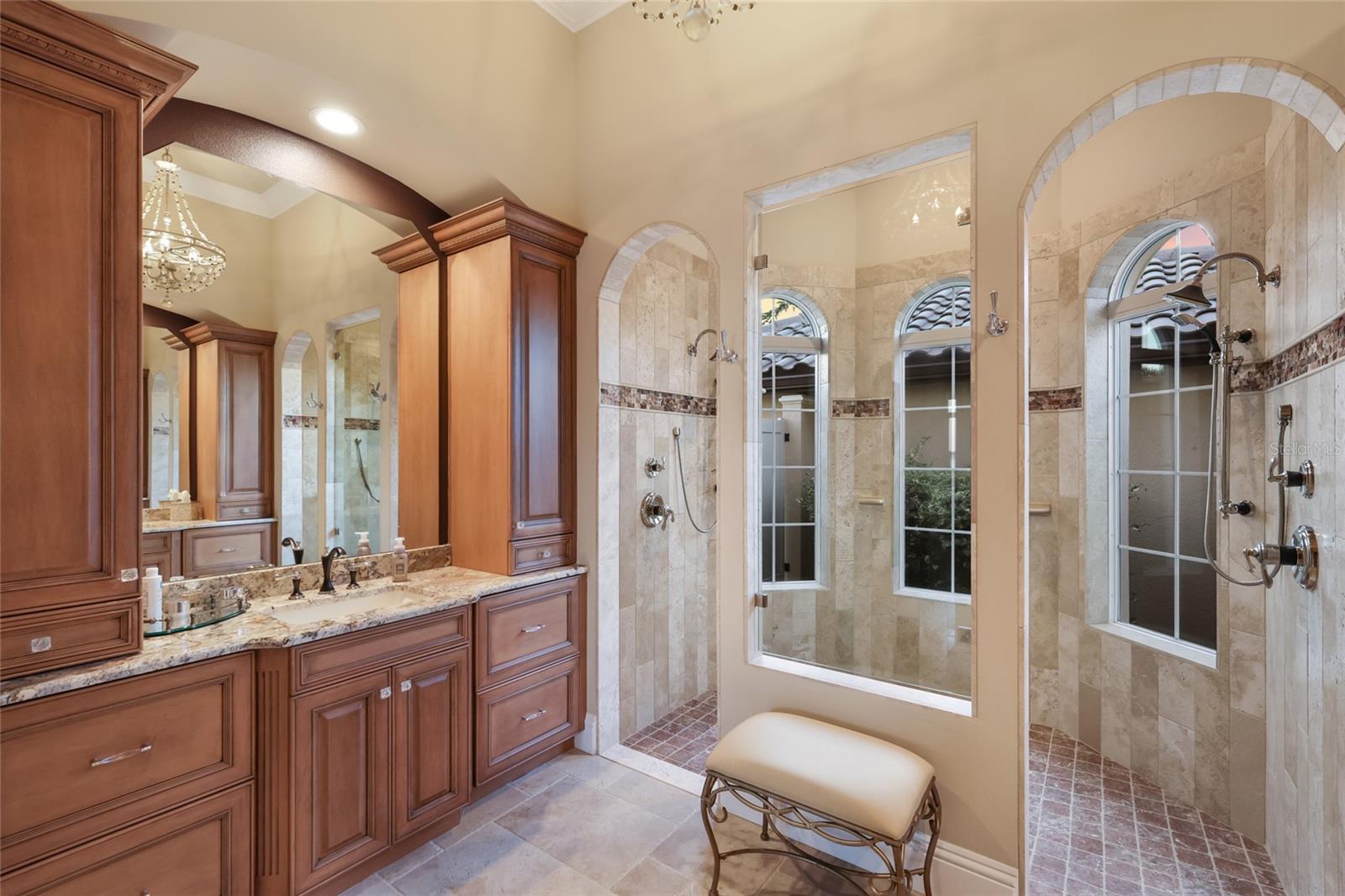 A4672159 Property Photo