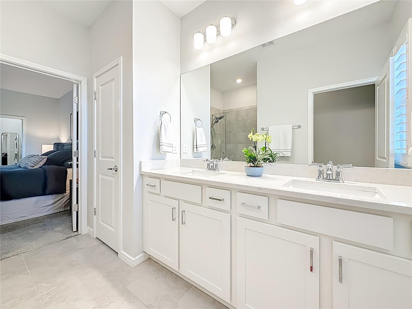 373 SANDBAR AVE NE, ST PETERSBURG, FL, 33716