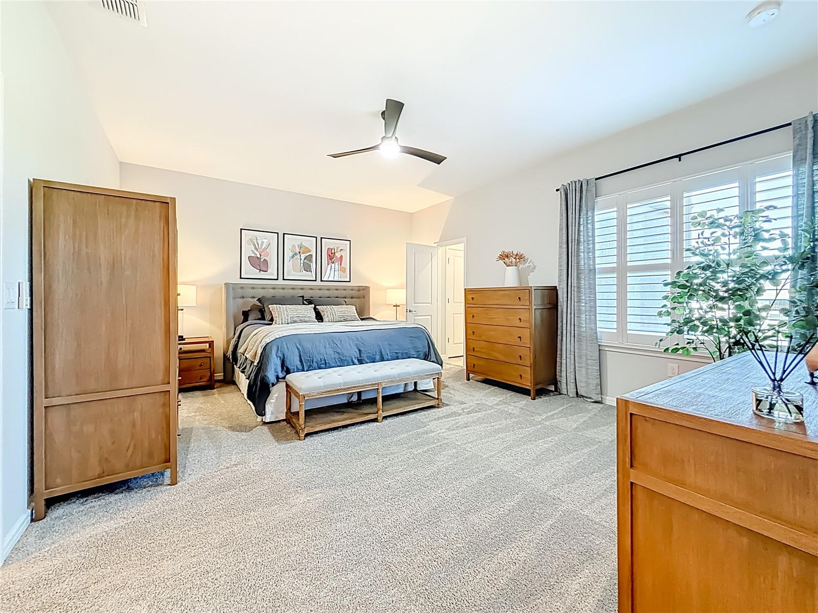 373 SANDBAR AVE NE, ST PETERSBURG, FL, 33716