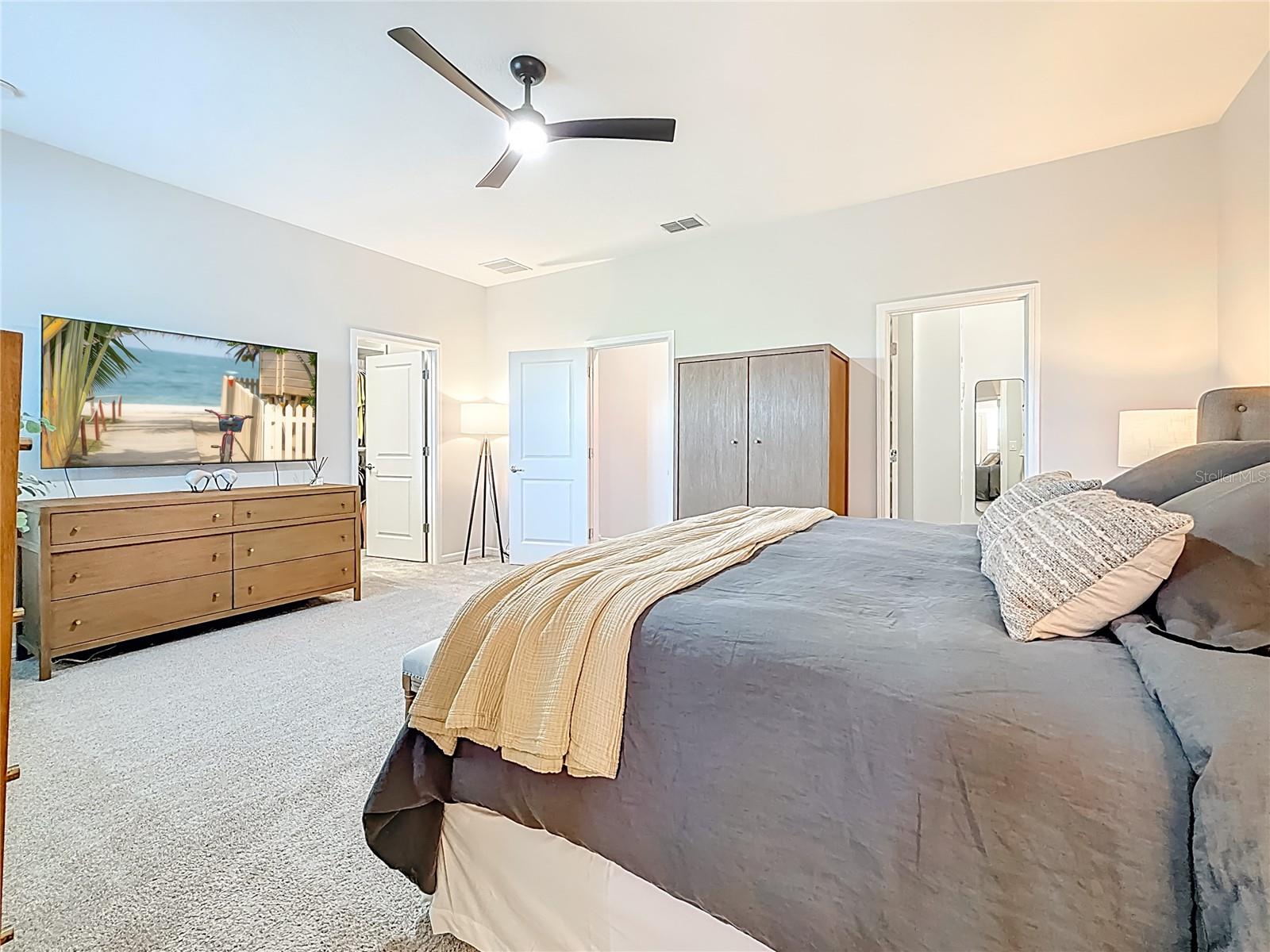 373 SANDBAR AVE NE, ST PETERSBURG, FL, 33716