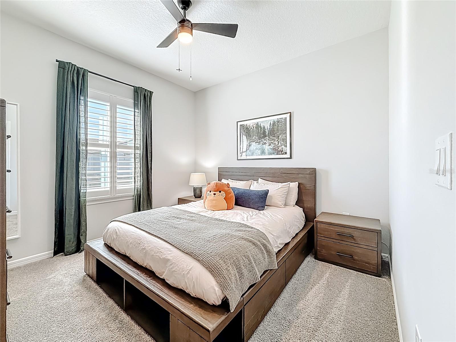 373 SANDBAR AVE NE, ST PETERSBURG, FL, 33716