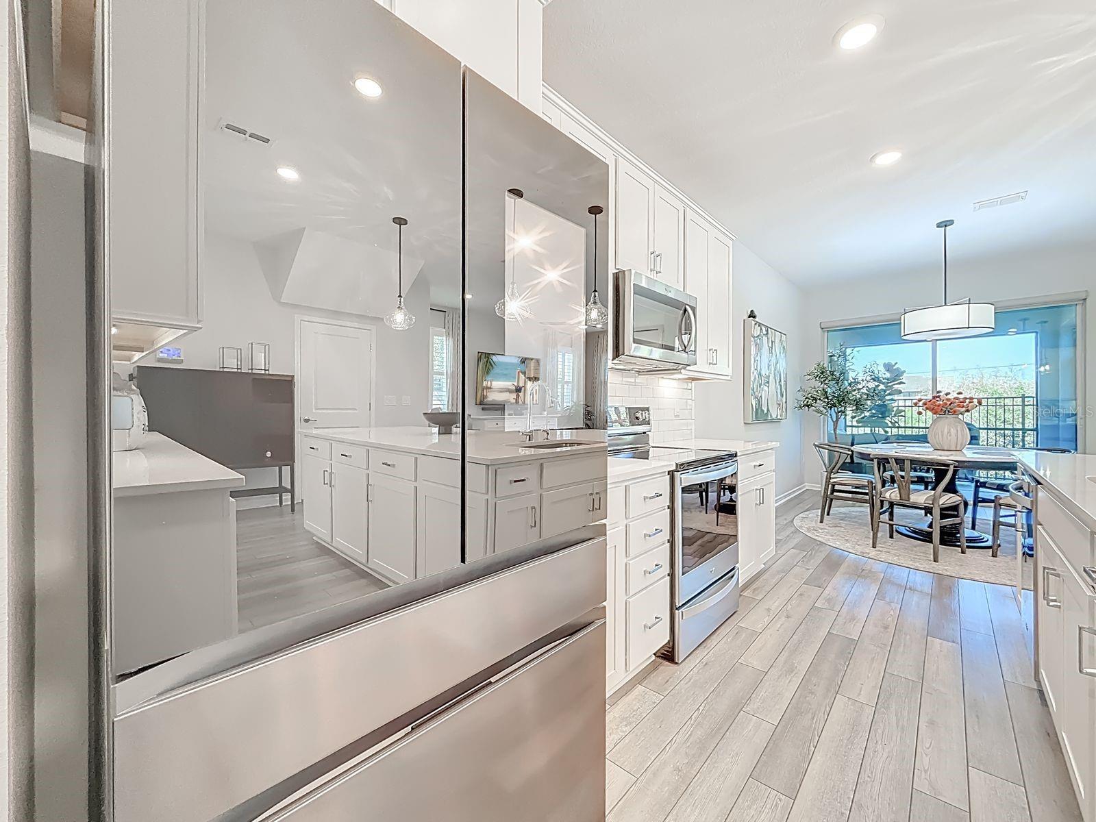 373 SANDBAR AVE NE, ST PETERSBURG, FL, 33716