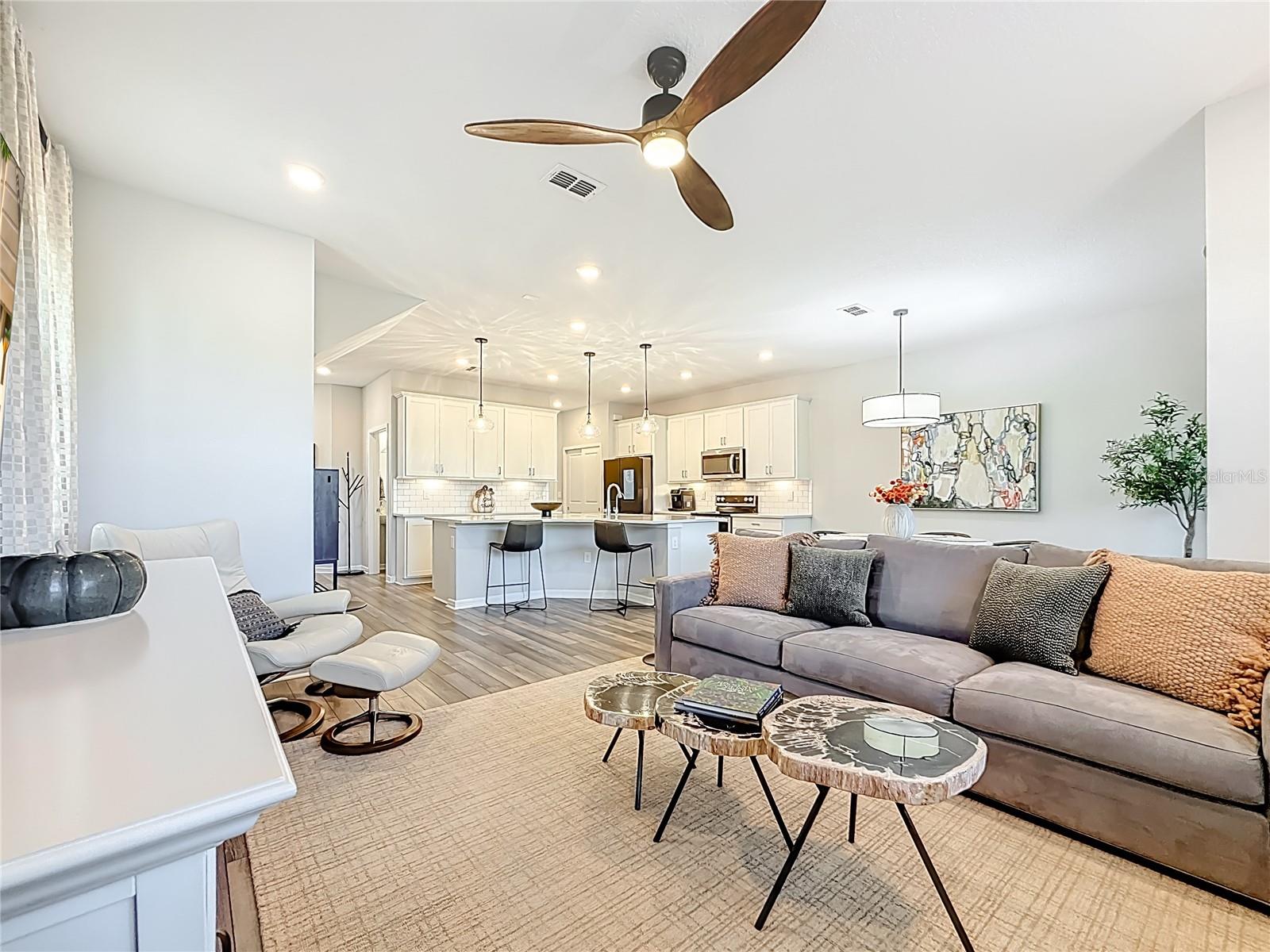 373 SANDBAR AVE NE, ST PETERSBURG, FL, 33716