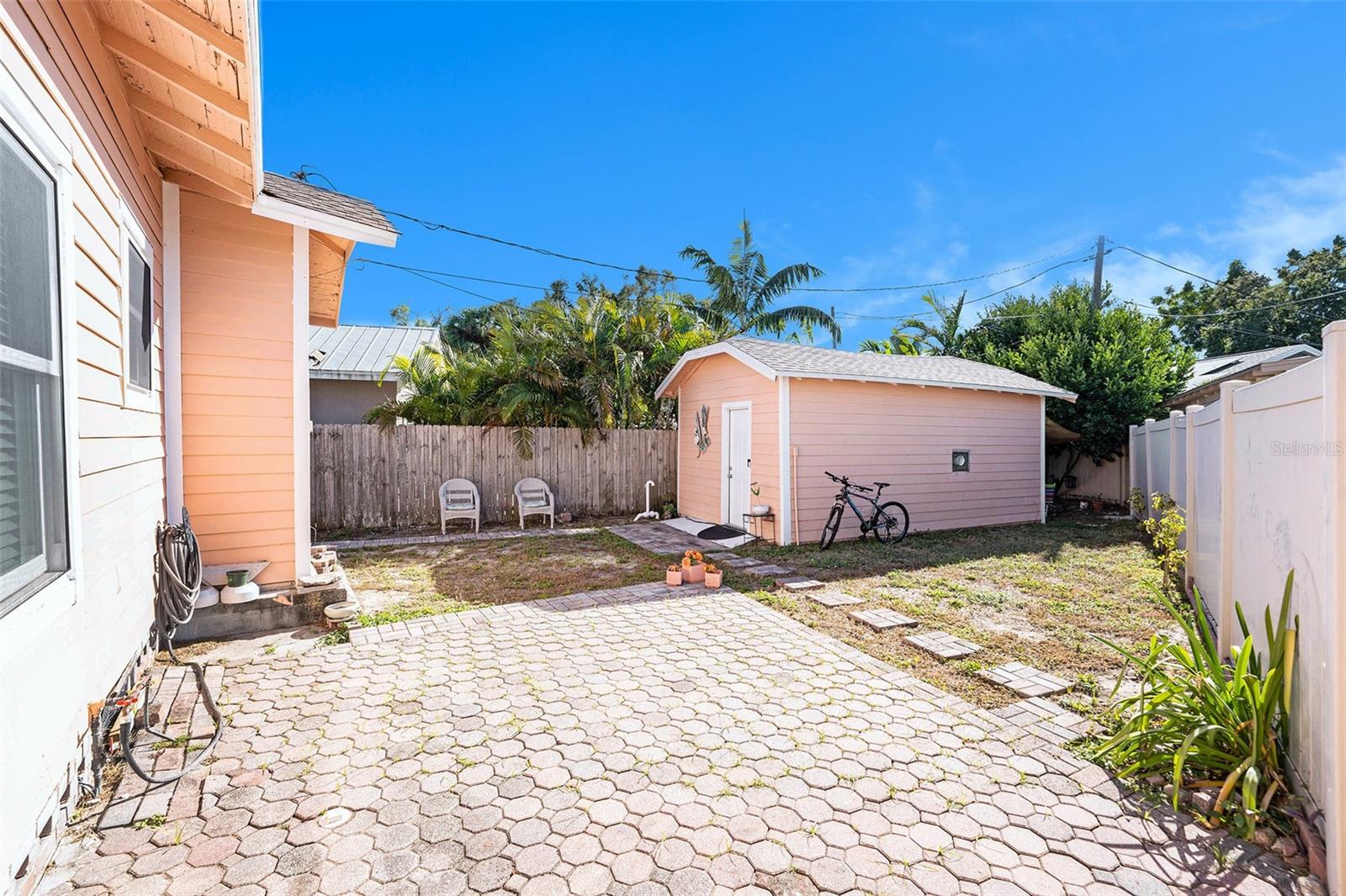 2024 OAKDALE WAY, CLEARWATER, FL, 33755