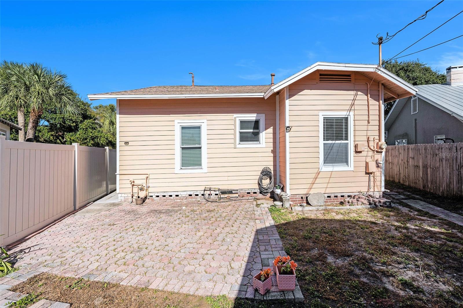 2024 OAKDALE WAY, CLEARWATER, FL, 33755