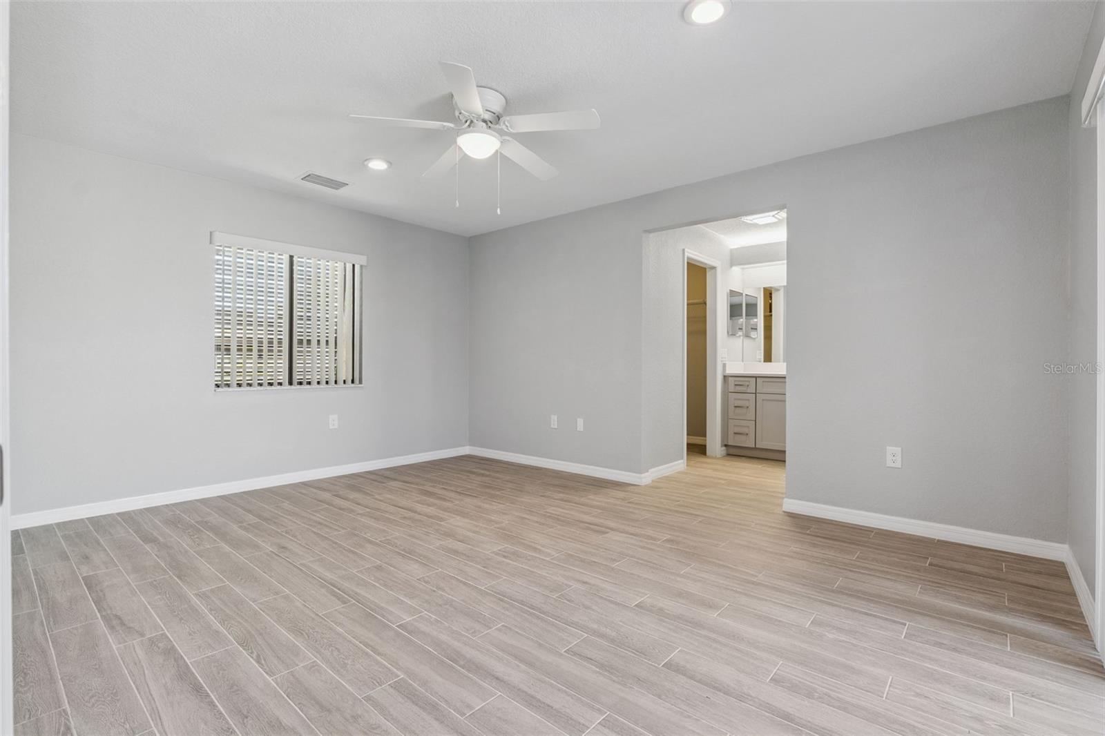 1932 MAPLE CIR #1932, TAVARES, FL, 32778