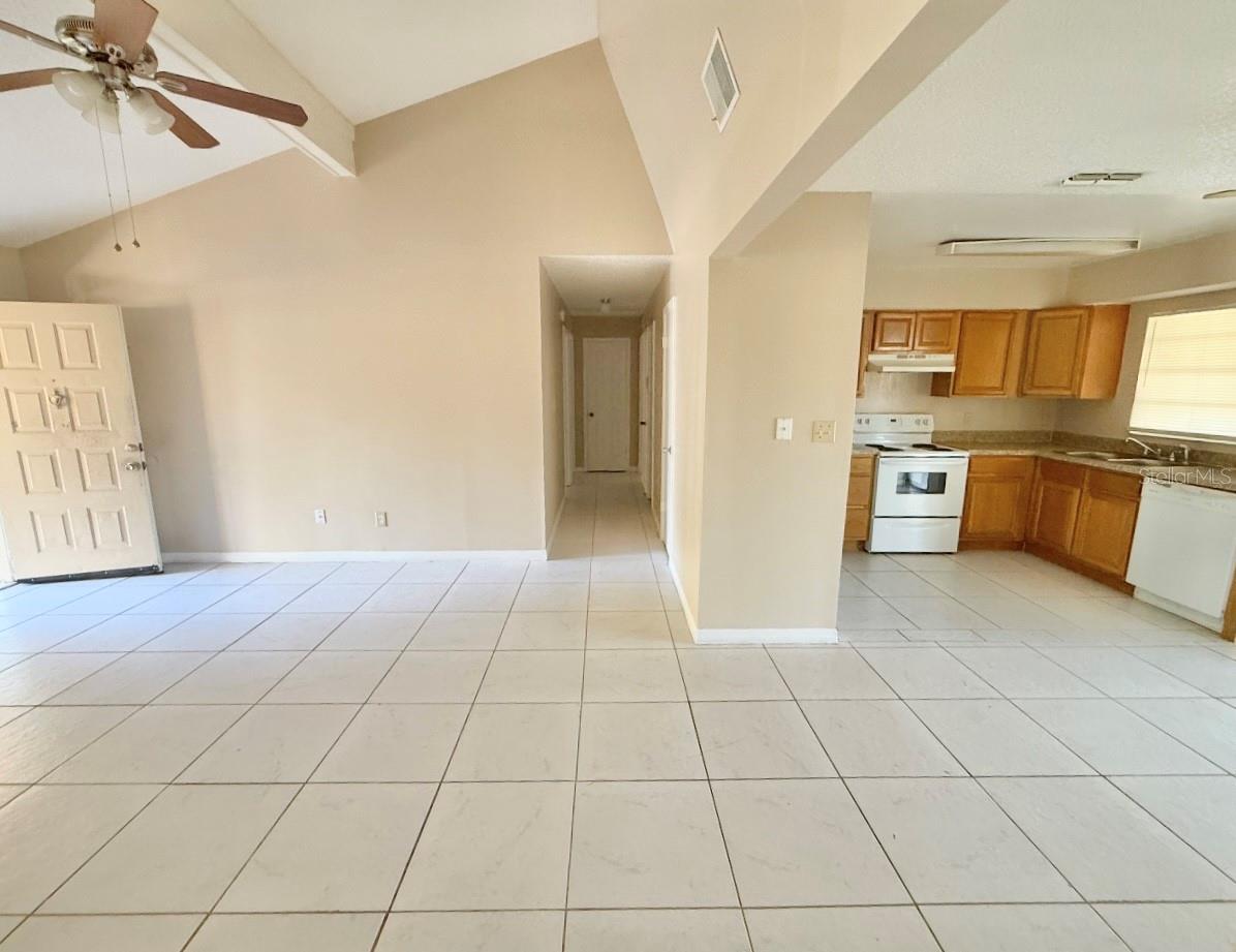 810 ROYAL PALM DR, KISSIMMEE, FL, 34743