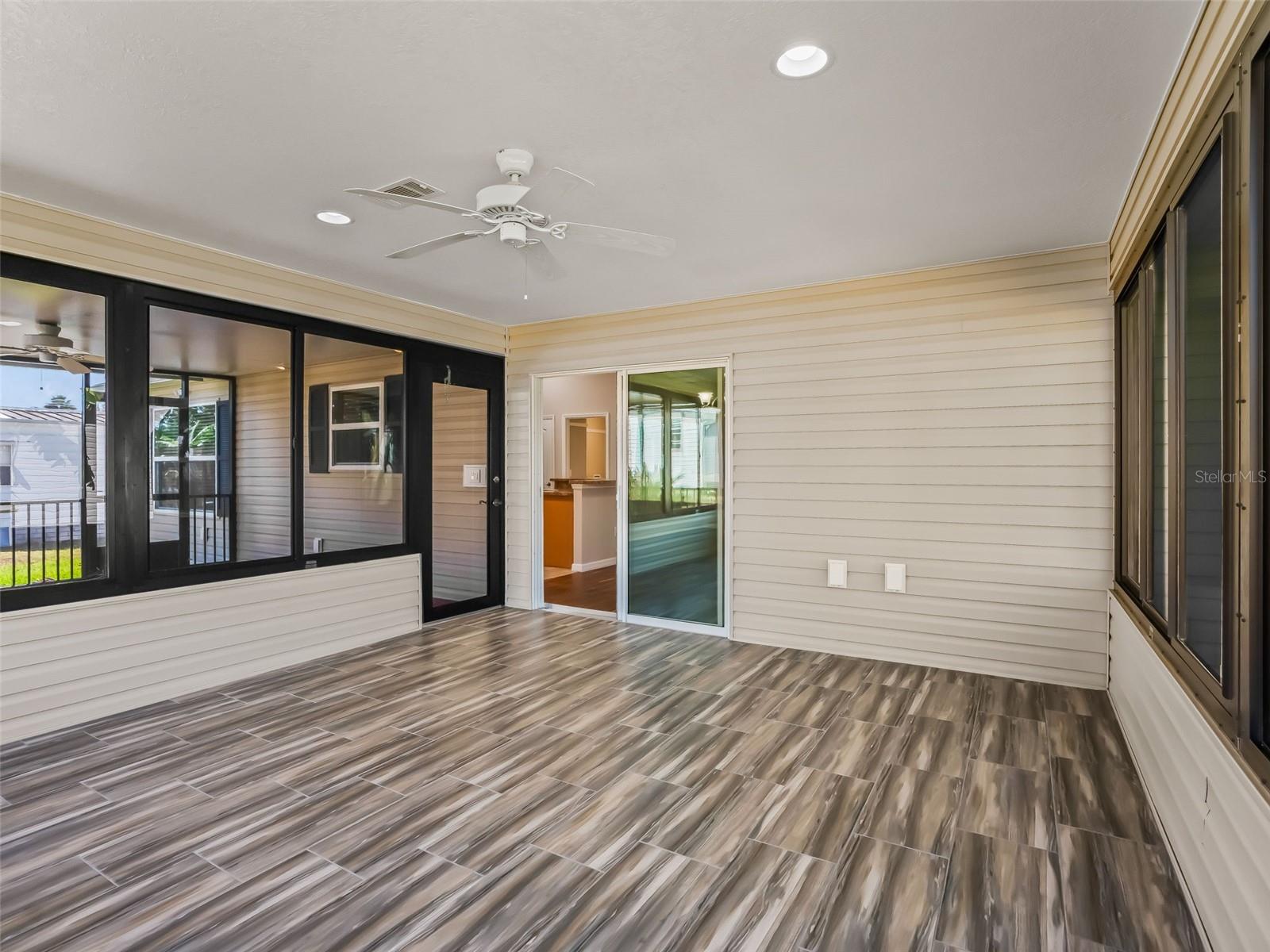 828 SILVER OAK AVE, THE VILLAGES, FL, 32159