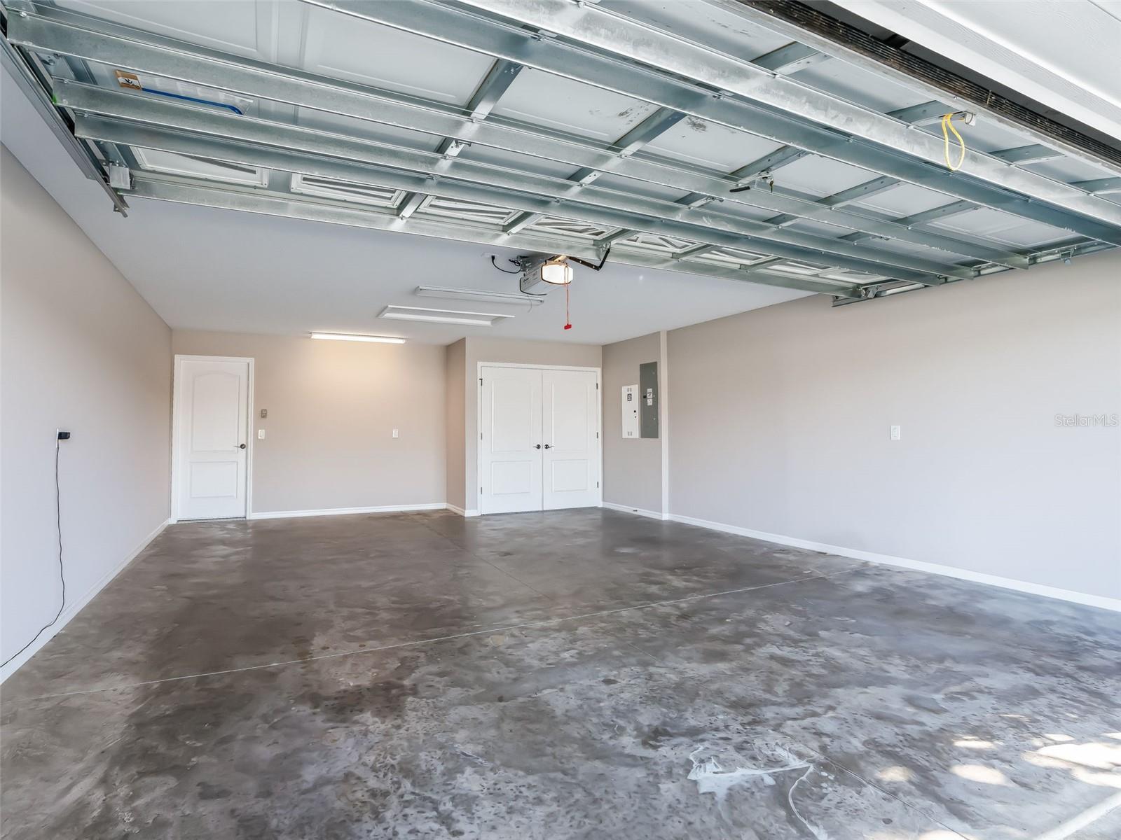 828 SILVER OAK AVE, THE VILLAGES, FL, 32159