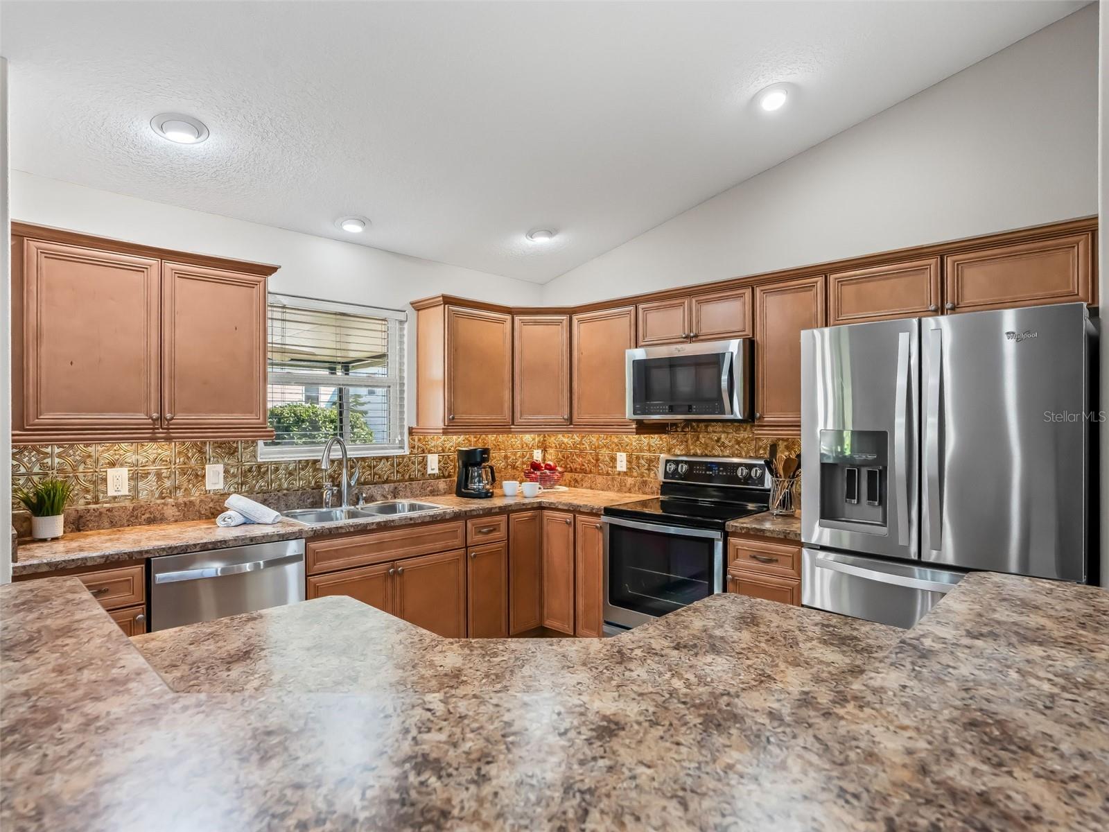 828 SILVER OAK AVE, THE VILLAGES, FL, 32159