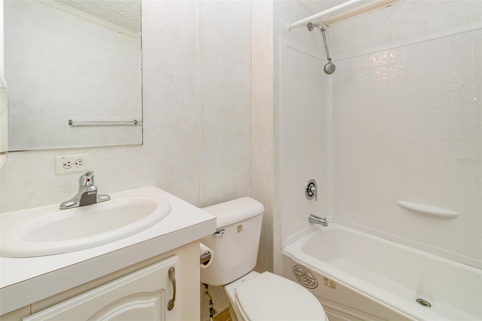 10 HOLLAND DR, PUNTA GORDA, FL, 33950